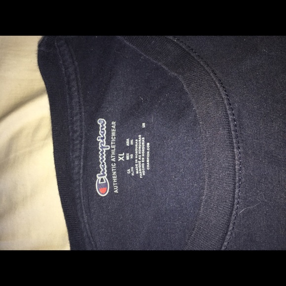 Navy blue champion shirt - Picture 2 of 3